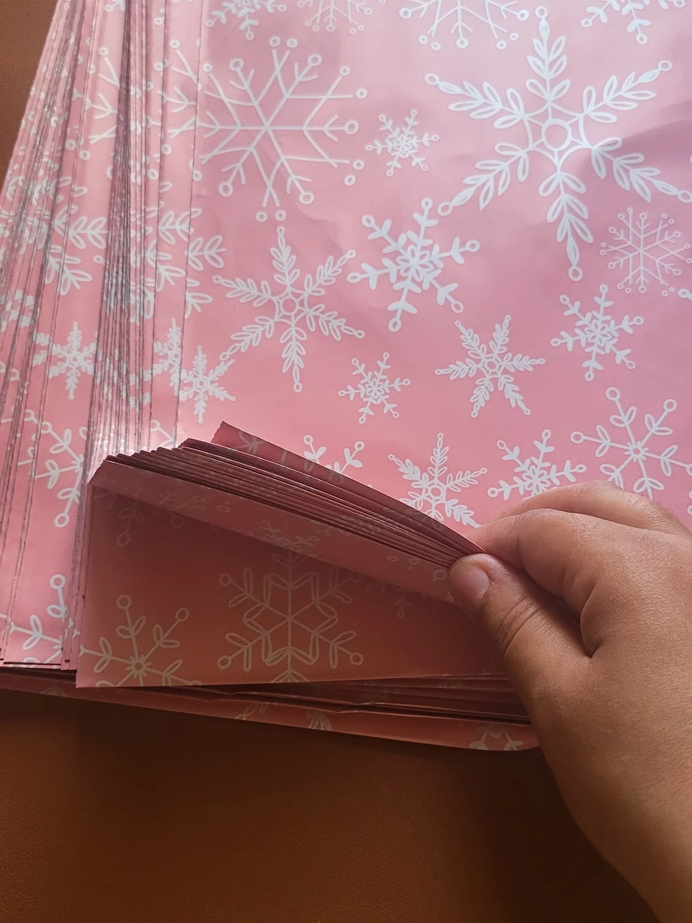 N/A festive pink